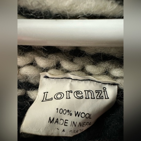 100% Wool Sweater/Jacket - Picture 3 of 3